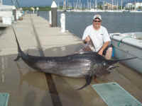 Papa J's 408 lb black marlin- 8-15-06.jpg (366940 bytes)